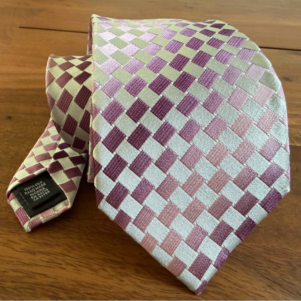 100% Silk Elegant Purple Pink and Silver Checkered Tie